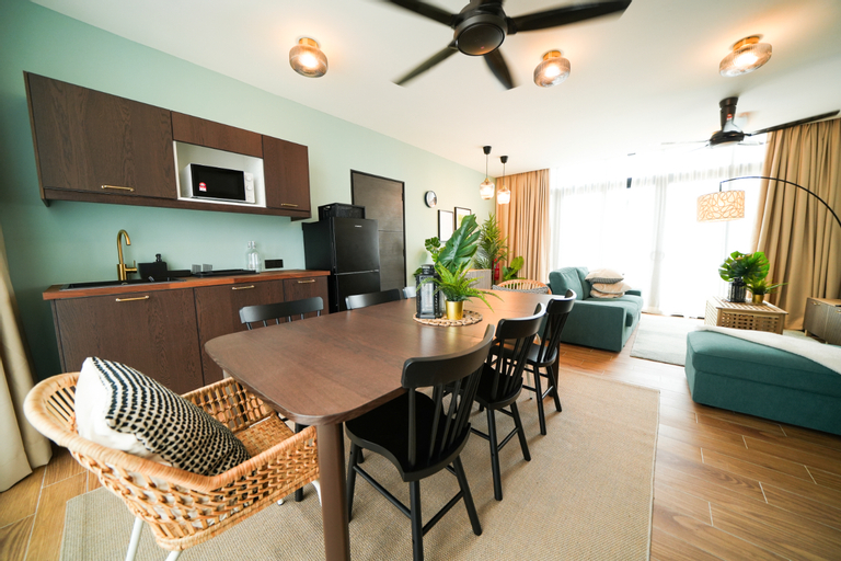 Dining Room 156