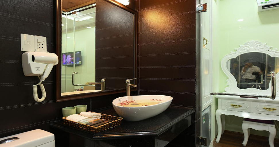 Bathroom 4, Kawasaki Noibai Hotel, Sóc Sơn