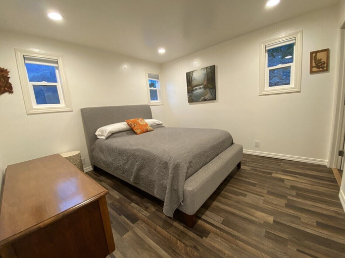 Bedroom 2, Strawhouse Resorts, Trinity