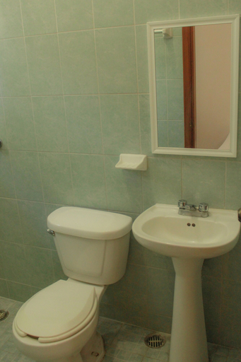 Bathroom 3, HOTEL OM DOWNTOWN, Dist. Pochutla