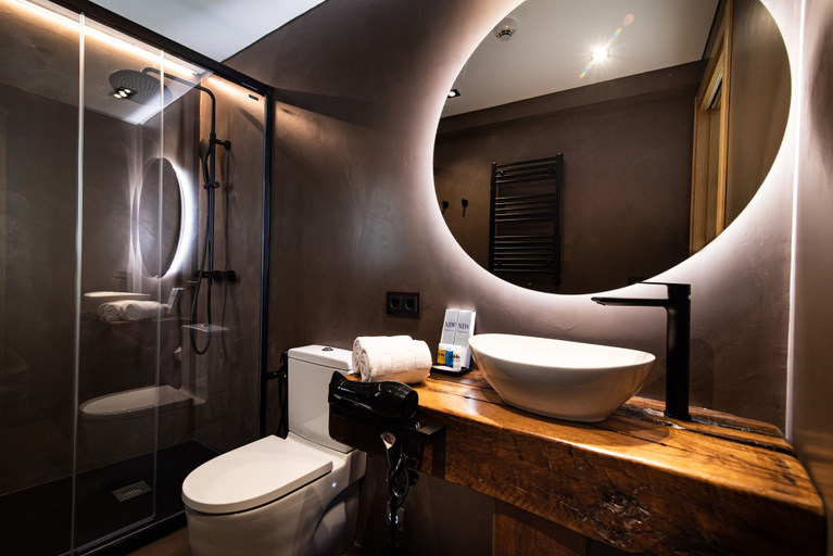 Bathroom 4, Hotel Atari, Guipúzcoa