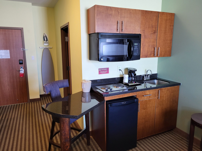 Others 5, Ramada by Wyndham Carlyle, Division No. 1