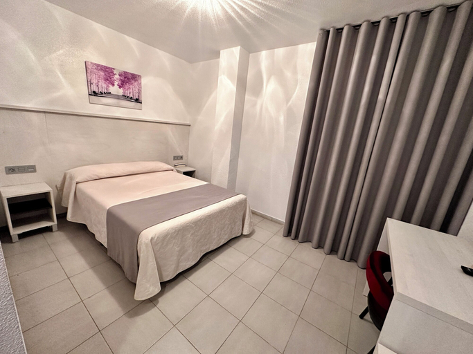 Bedroom 3, Hotel El Paraiso, Murcia