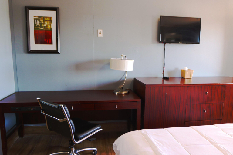 Bedroom 4, Studio Suites, Bexar