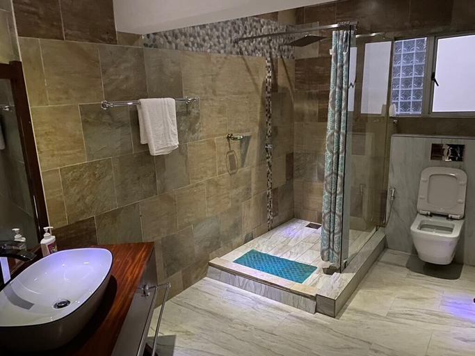 Bathroom 4, Istanbul Cabanas Hôtel, Lubumbashi