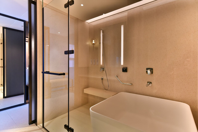 Bathroom 5, Four Points by Sheraton Taipei Bali, New Taipei City