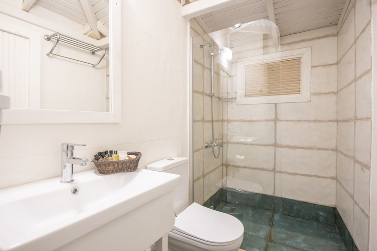 Bathroom 5, Sugar Beach Club, Fethiye