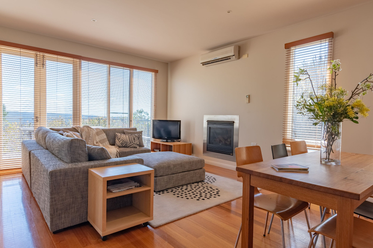 Others 5, Queensberry Springs Villa 1, Hepburn - East