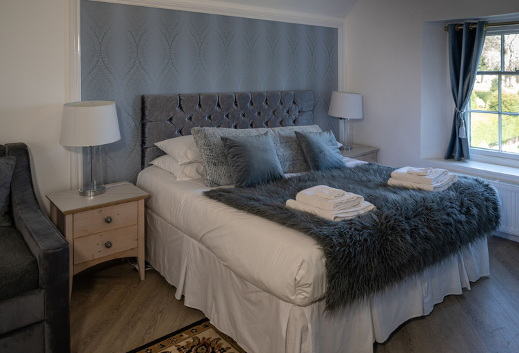 Bedroom 3, Croydon Hall, Somerset