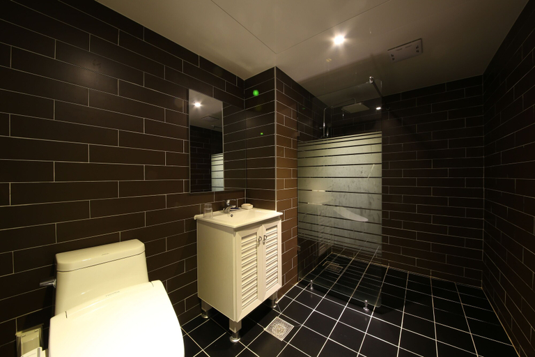 Bathroom 3, Winner Hotel, Jeonju