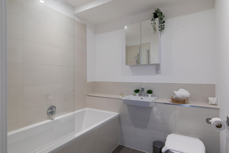 Bathroom 3, home.ly London Luxury Apartment Camden, London