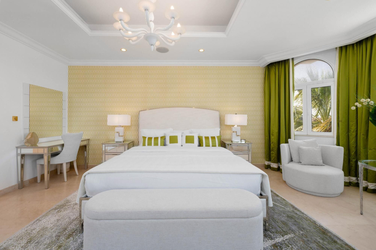 Room 4, Ultra-luxury Villa w Private Pool Beach on Palm, Dubai