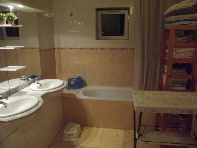 Bathroom, Ferme de L'argenté, Lot-et-Garonne