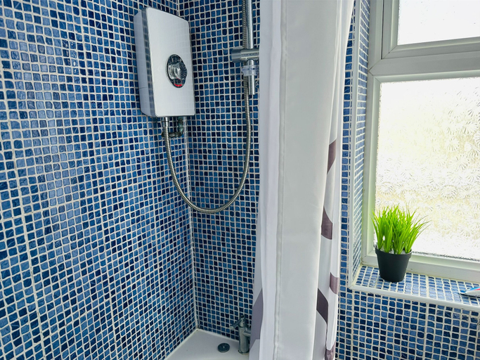 Bathroom 3, Premium 4 Bed Detached in Heswall, Wirral