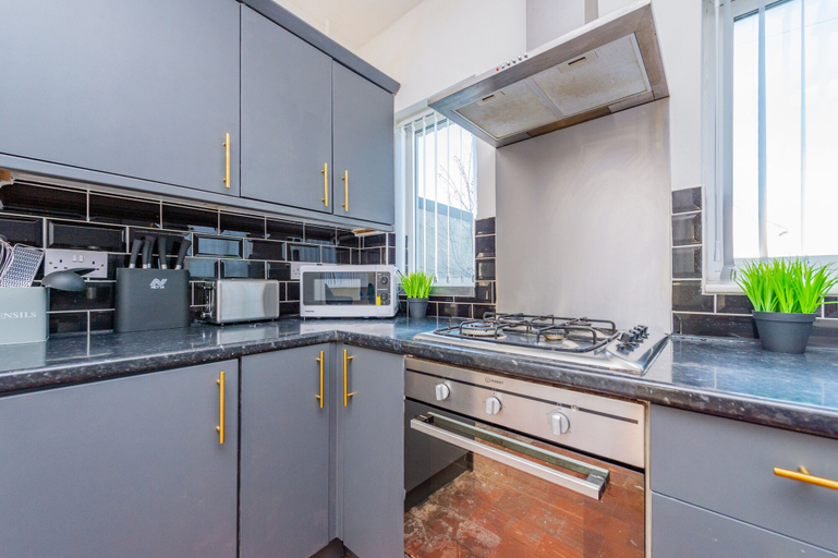 Others 4, Premium 4 Bed Detached in Heswall, Wirral
