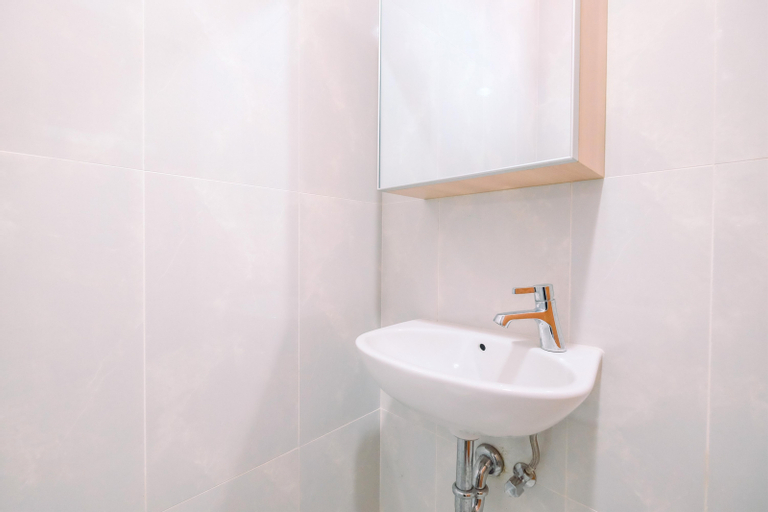 Bedroom 3, Simply Look Studio High Floor at Evenciio Margonda Apartment By Travelio, Depok