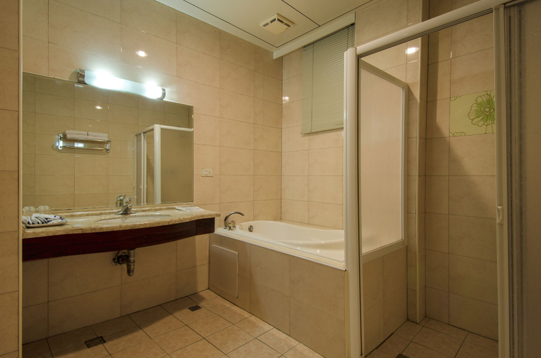 Bathroom 4, Wogo Hotel, Yilan