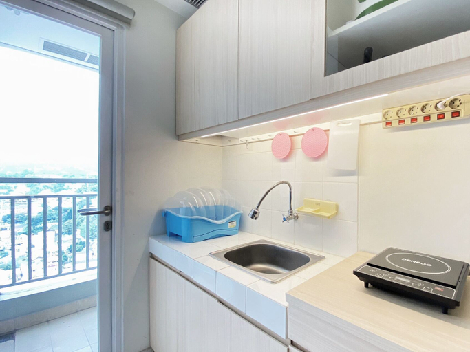 Private kitchen 3, Fancy And Nice 2Br Apartment At Parahyangan Residence, Bandung