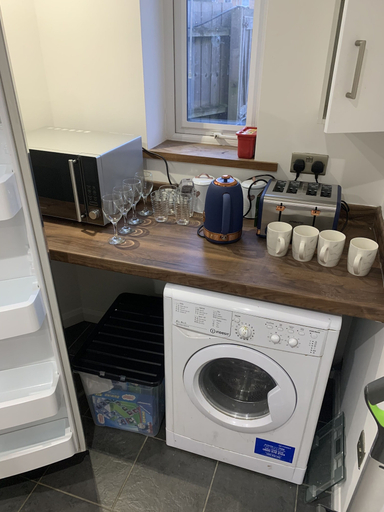 Others 2, 4 bedroom worker property parking, Northamptonshire