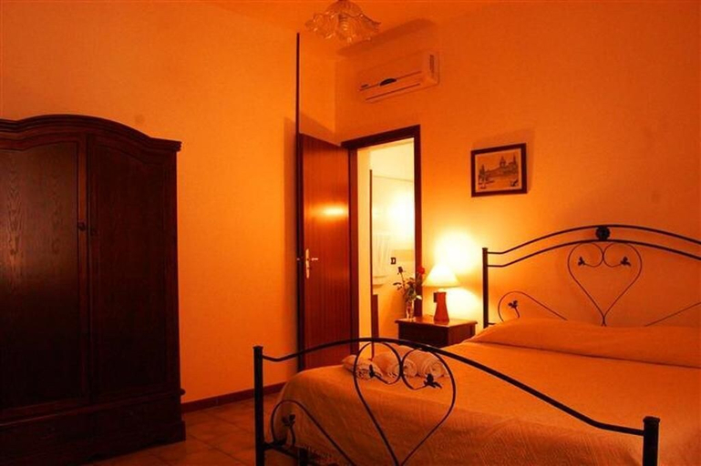 Bedroom 5, Brunelli Residence, Trapani