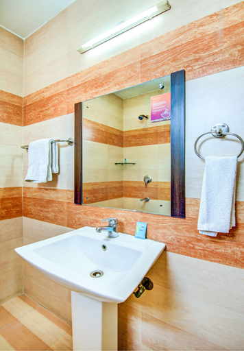Bathroom 3, Via Hemkunt Residency - Nr Yatharth Super Speciality Hospital - Noida 110, Gautam Buddha Nagar