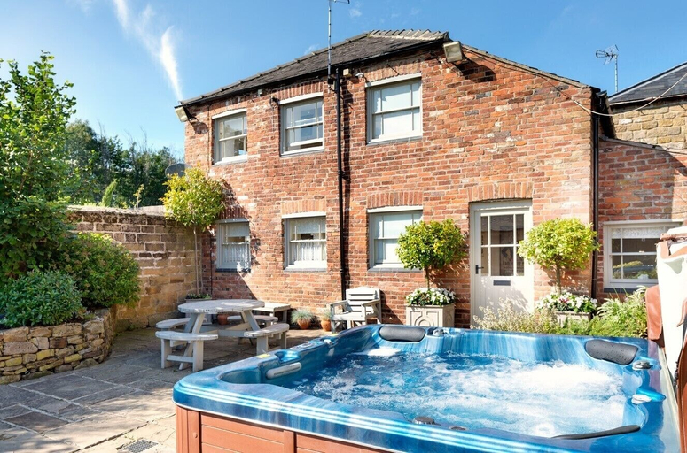 Sport & Beauty 2, Oakerthorpe Holiday Village, Derbyshire