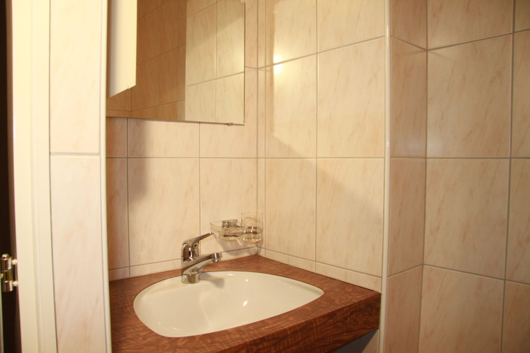 Bathroom 3, Petit Steffani, Maloja