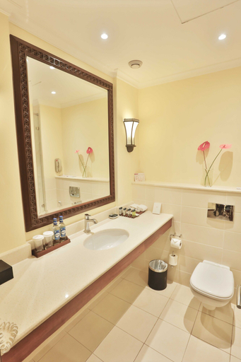 Bathroom 5, Sarova Whitesands Beach Resort & Spa, Mombasa, Kisauni