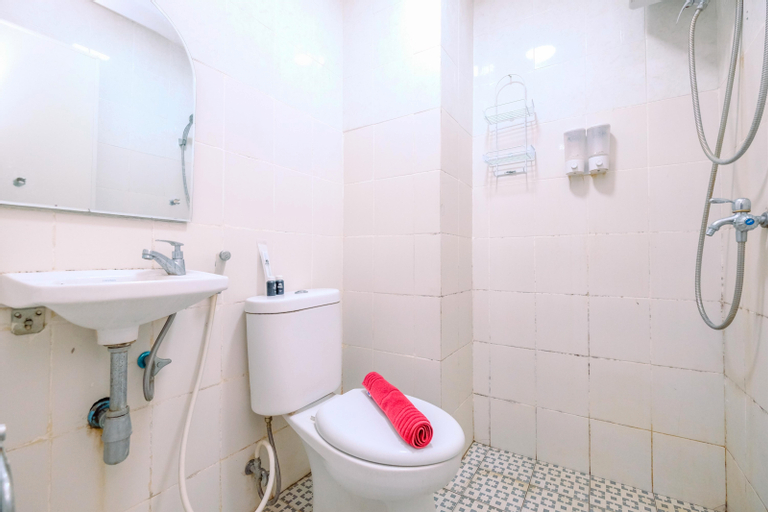 Bedroom 5, Nice 2BR at Bogor Valley Apartment By Travelio, Bogor
