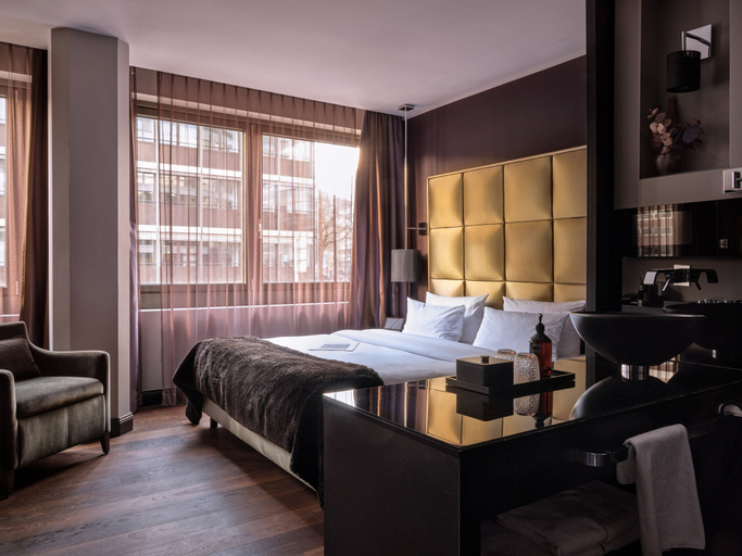 Bedroom 2, Roomers Frankfurt Central, Autograph Collection, Frankfurt am Main