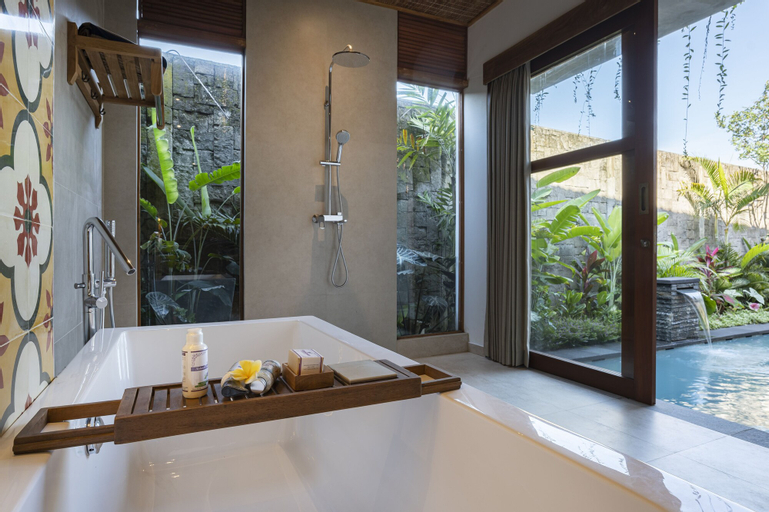 Bathroom 4