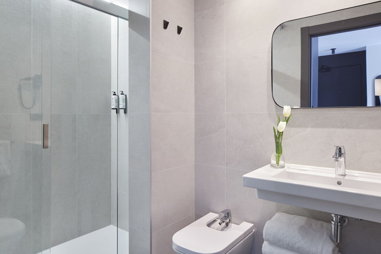 Bathroom 4, Hotel Arrizul Catedral, Guipúzcoa