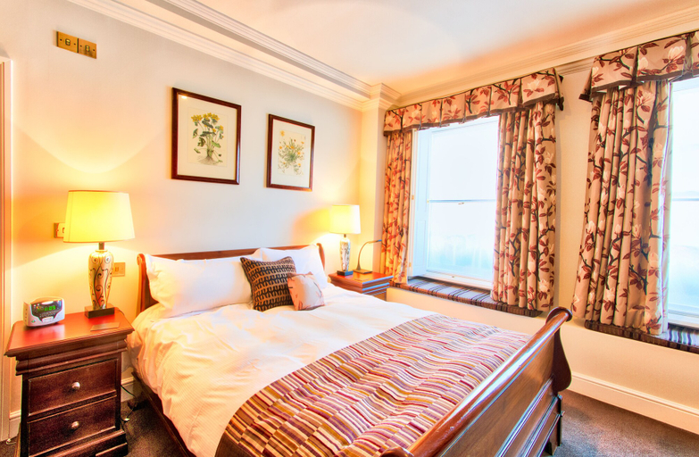 Bedroom 2, The Old Vine, Hampshire