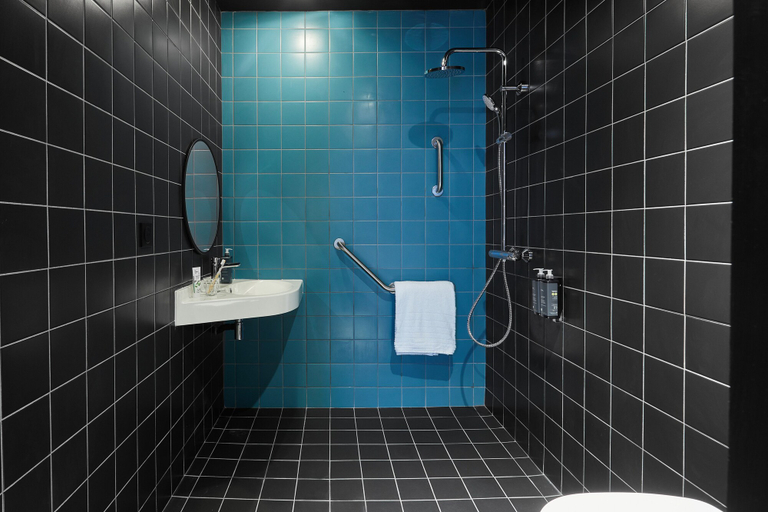 Bathroom 5, The Social Hub Toulouse, Haute-Garonne
