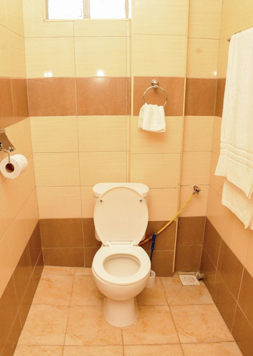 Bathroom, Saffron Hotel Eldoret, Kapseret
