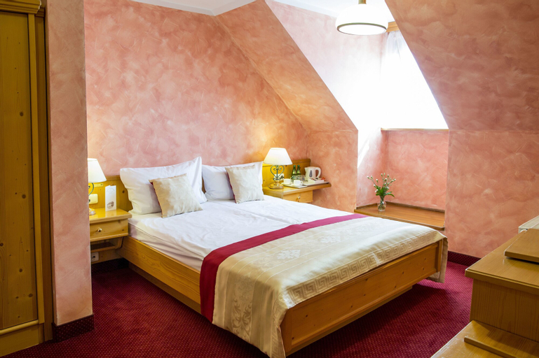 Bedroom 8