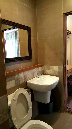 Bathroom 3, Baan Phuchalianglom, Suan Phung