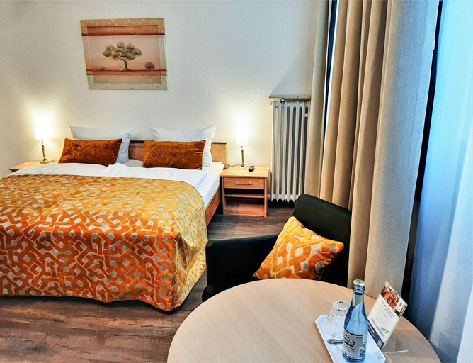 Bedroom 4, Harz Hotel Iris, Osterode am Harz