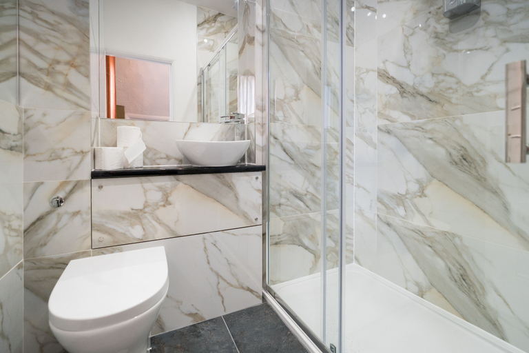 Bathroom 4, Tottington Manor, West Sussex