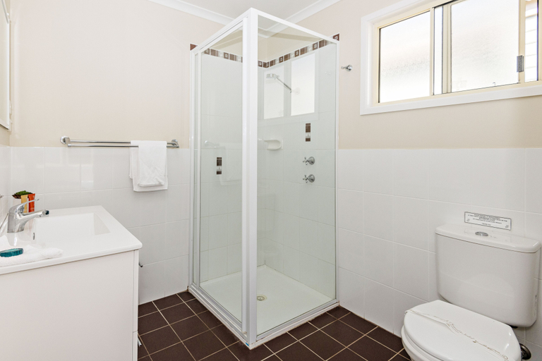 Bathroom 3, Holiday Haven Kangaroo Valley, Shoalhaven - Pt B