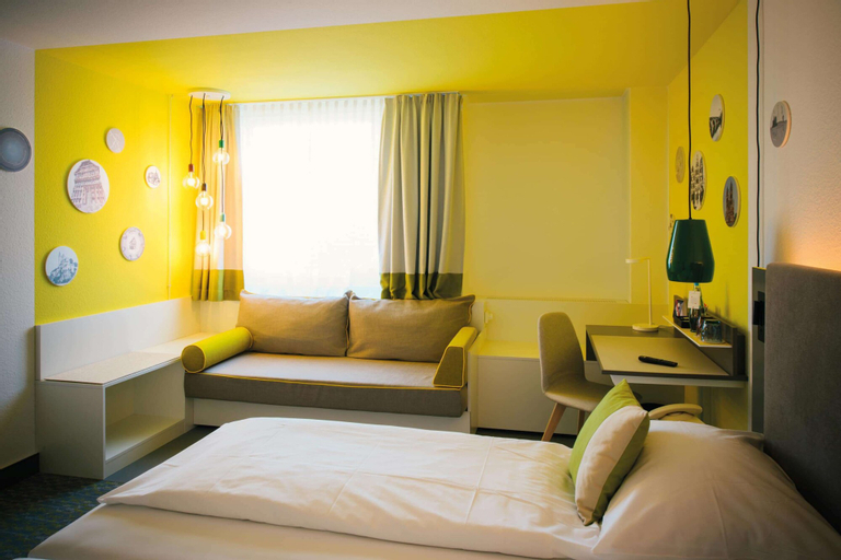 Bedroom 12
