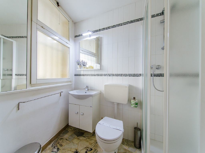Bathroom 3, Welc-oM Saint Anthony, Padua