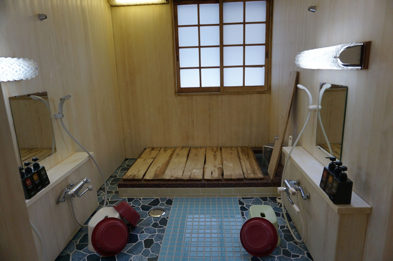 Bathroom 3, Tokiwatei, Hakuba