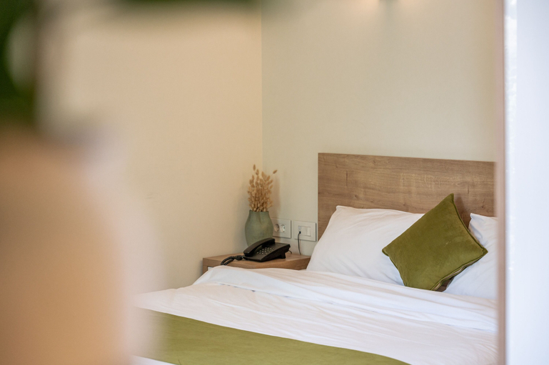 Bedroom 2, Scape by Villa John, Jubail