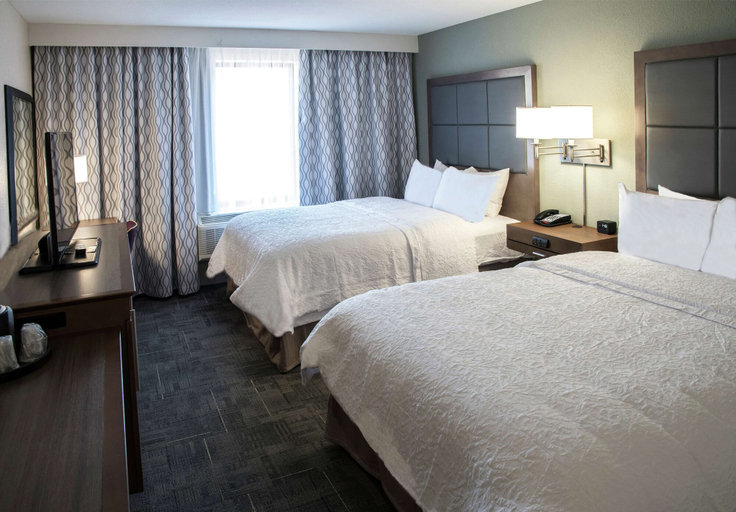 Bedroom 2, Hampton Inn Hartwell, Hart