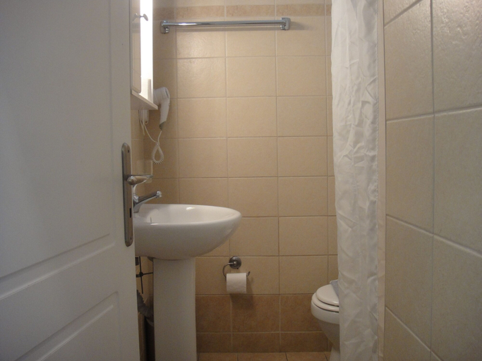 Bathroom 5, Paradisos, Central Greece
