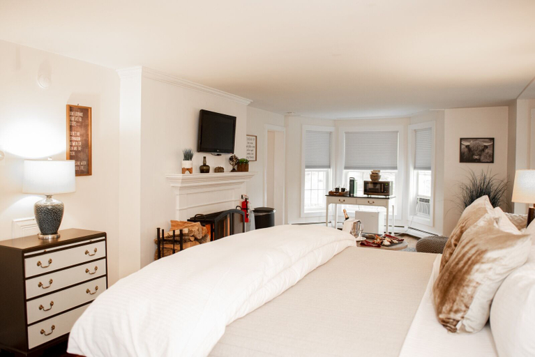 Bedroom 2, Farm Road Estate, Windham