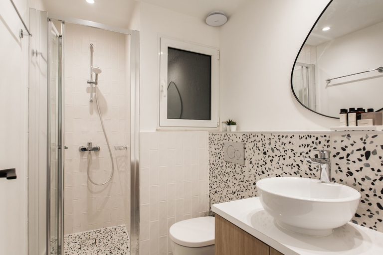 Bathroom 5, Dazzling 1BR Apartment in Koukaki, Attica