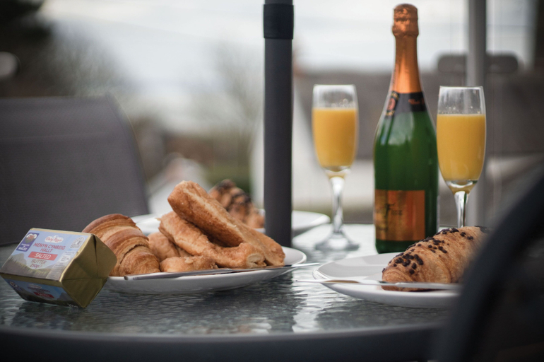 Food & Drinks 4, Sea Breeze Apt 2 - 2 Bed - Horton Beach, Swansea