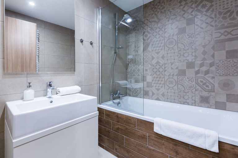 Bathroom 3, SWU Broadway, Budapesti
